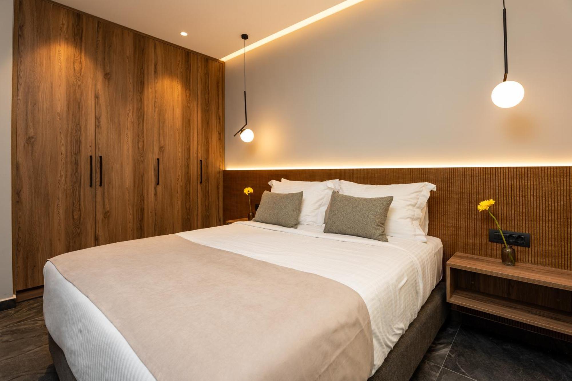 Omikron Luxury Residences Heraklion  ภายนอก รูปภาพ