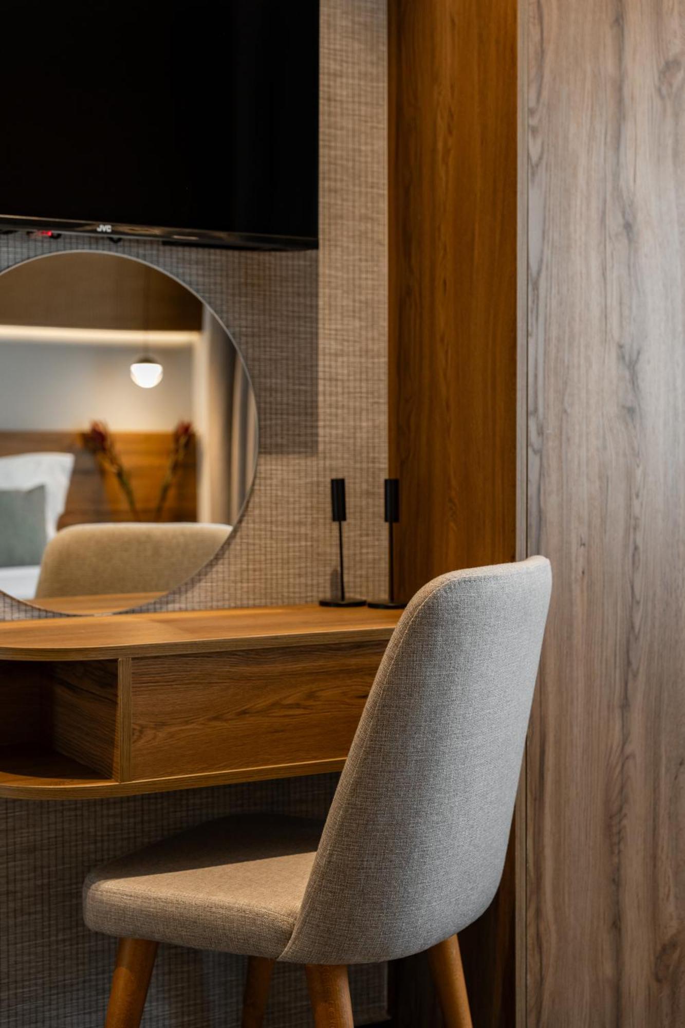 Omikron Luxury Residences Heraklion  ภายนอก รูปภาพ
