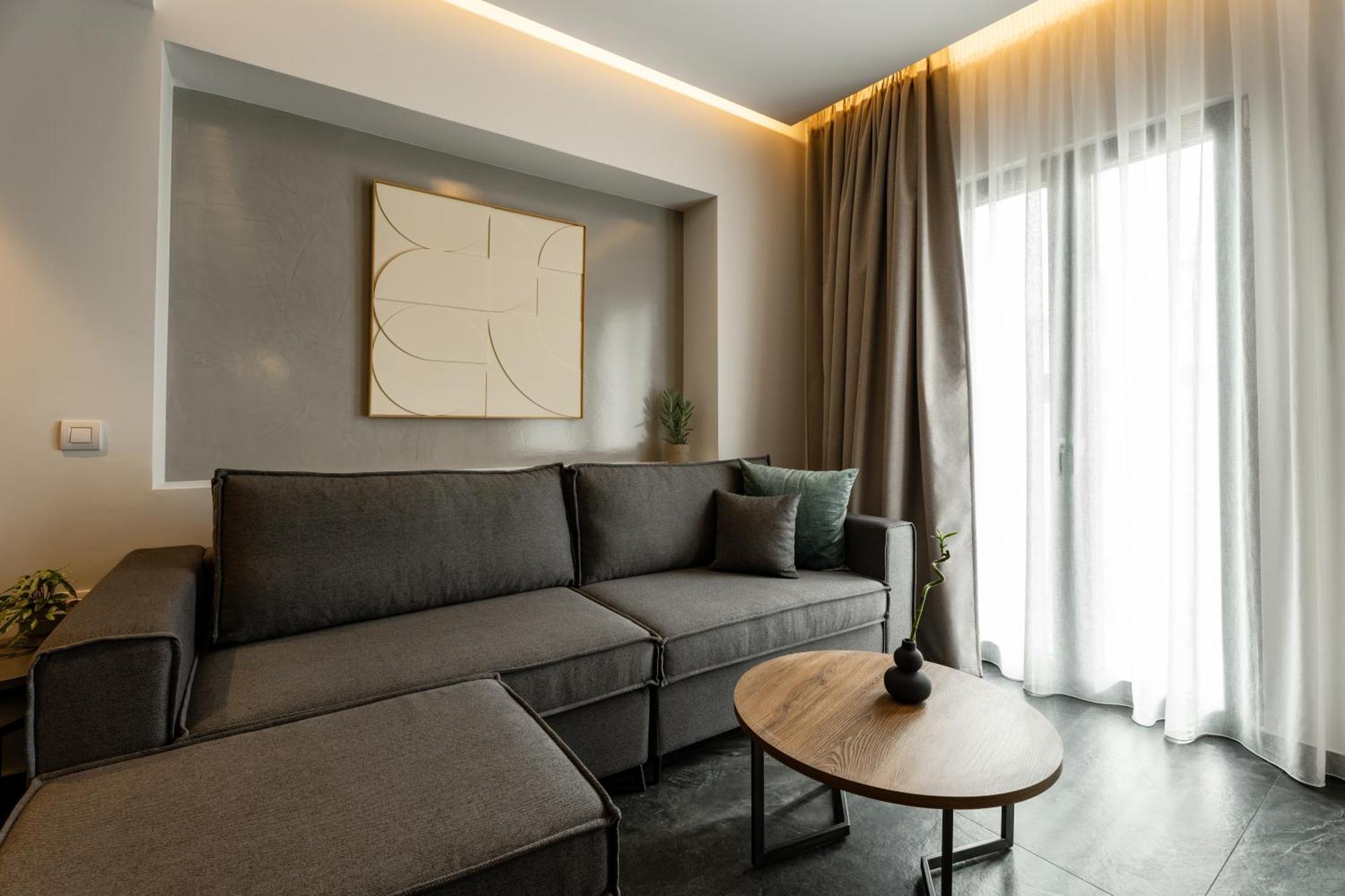 Omikron Luxury Residences Heraklion  ภายนอก รูปภาพ