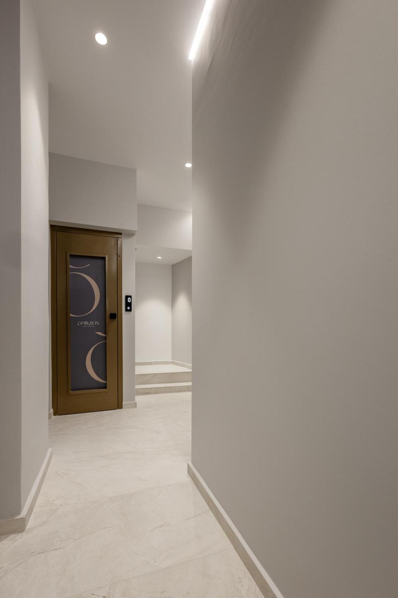 Omikron Luxury Residences Heraklion  ภายนอก รูปภาพ